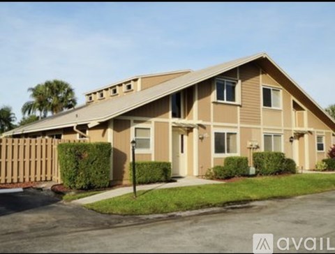 291 Maplecrest Circle 4 Beds Apartment for Rent