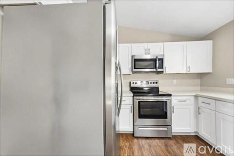 1612 56Th Ave NE 3 Beds Apartment for Rent