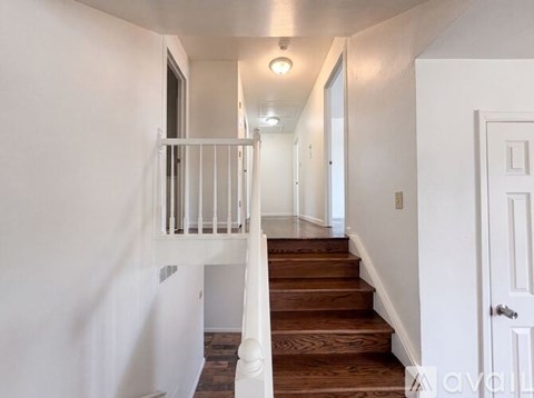 886 W 7Th Avenue Dr 4 Beds Apartment for Rent