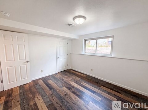 886 W 7Th Avenue Dr 4 Beds Apartment for Rent