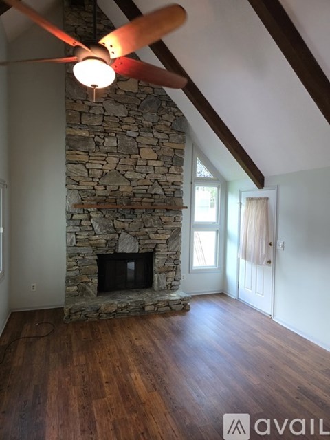 13 Willow Park Lane 2 Beds Apartment for Rent