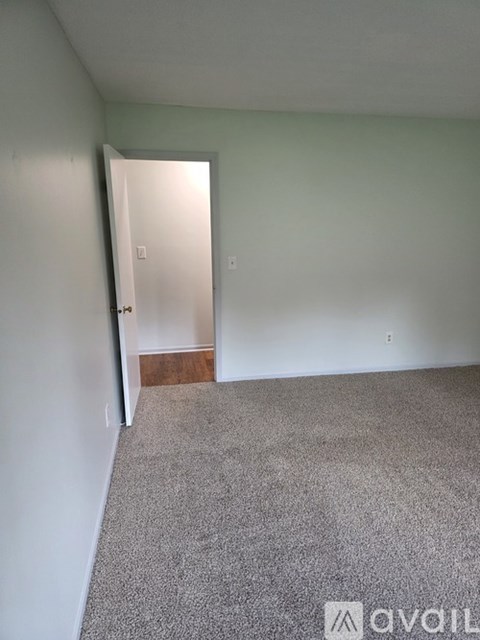 13 Willow Park Lane 2 Beds Apartment for Rent