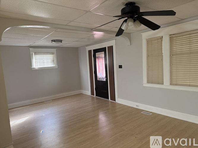91 Durham Avenue 4 Beds Single Family Home for Rent - Photo gallery 2