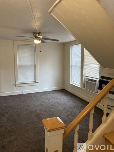 906B E Walnut St 1 Apartment for Rent