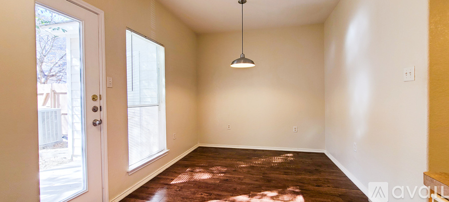 4134 Saint Charles Bay 2 Beds Single Family Home for Rent - Photo gallery 5