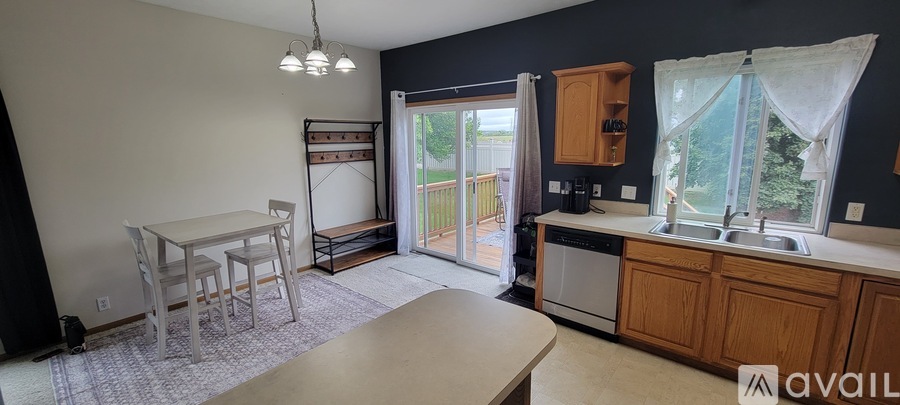 10609 South 25th Avenue 3 Beds Single Family Home for Rent - Photo gallery 1