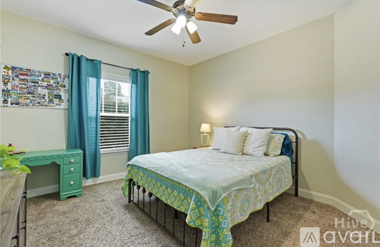6 Osgood Lane 5 Beds Single Family Home for Rent - Photo gallery 5