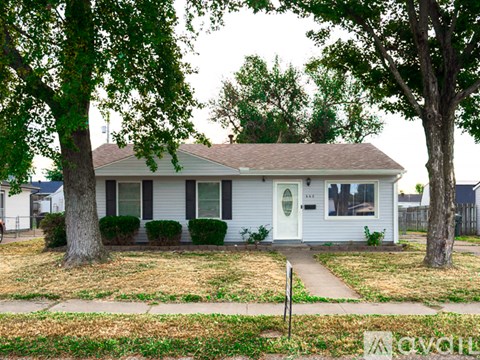 668 Greenbriar St 3 Beds Apartment for Rent