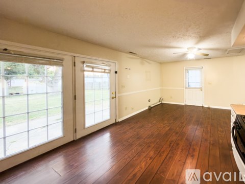 668 Greenbriar St 3 Beds Apartment for Rent