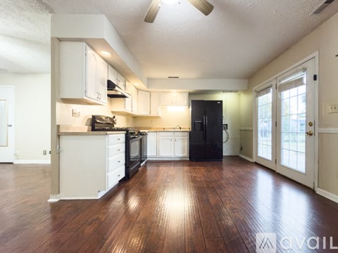 668 Greenbriar St 3 Beds Apartment for Rent