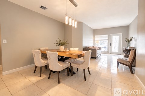 2721 Northeast 42Nd Avenue 4 Beds Apartment for Rent