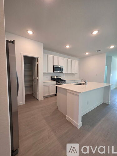 1332 Apron Trail 4 Beds Single Family Home for Rent - Photo gallery 2
