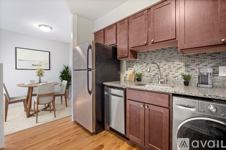 696 Elm Pl 2 Beds Apartment for Rent - Photo gallery 1