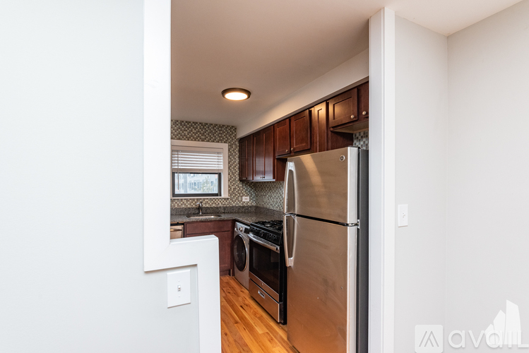696 Elm Pl Studio Apartment for Rent - Photo gallery 2