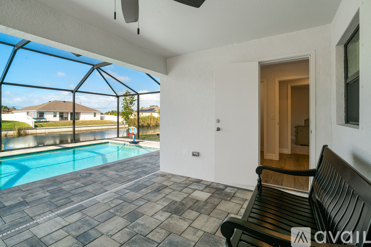 2510 Southwest 10th Avenue 4 Beds Single Family Home for Rent - Photo gallery 2