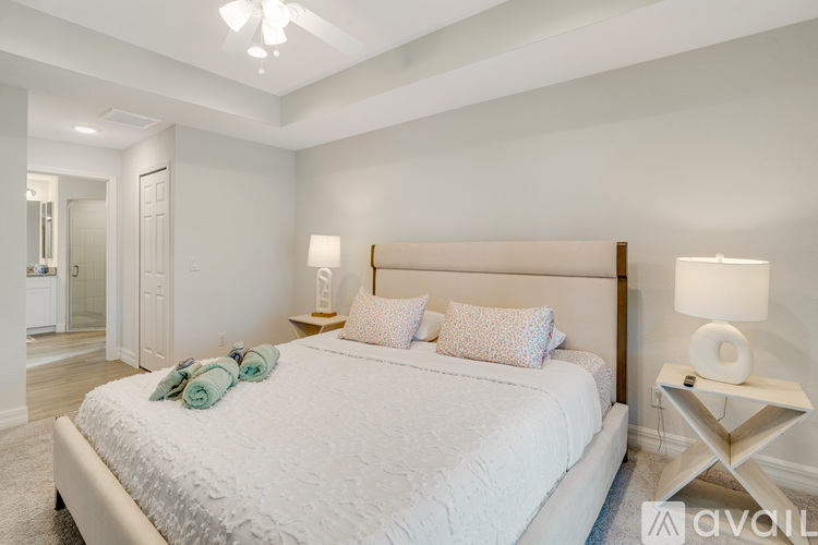 2510 Southwest 10th Avenue 4 Beds Single Family Home for Rent - Photo gallery 5