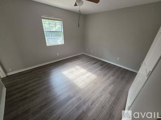 506 Brentwood Drive 3 Beds Single Family Home for Rent - Photo gallery 3