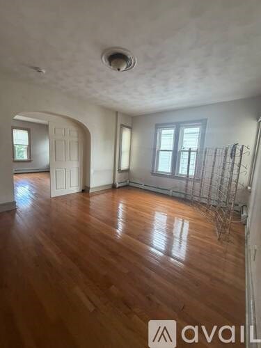 66 Goddard St 2 Beds Apartment for Rent