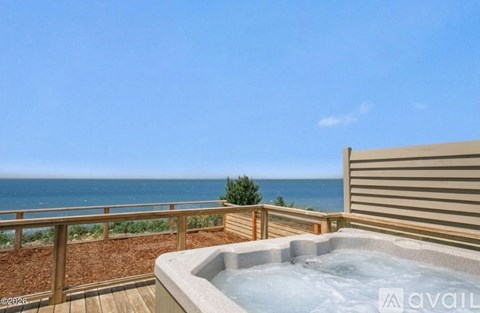 1825 Southwest Coast Avenue 3 Beds Apartment for Rent