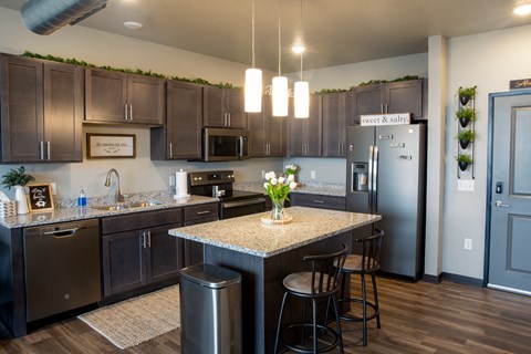 1490 34Th Avenue Southwest 1-2 Beds Apartment for Rent