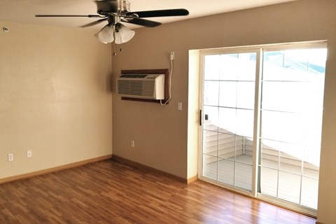 440 Iris Ct Studio Apartment for Rent