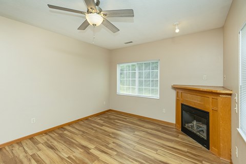 600 North Pleasant Hill Blvd 2 Beds Apartment for Rent