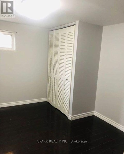 27 ERLESMERE AVENUE 2 Beds Apartment for Rent