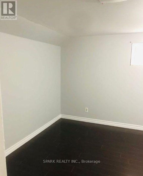 27 ERLESMERE AVENUE 2 Beds Apartment for Rent