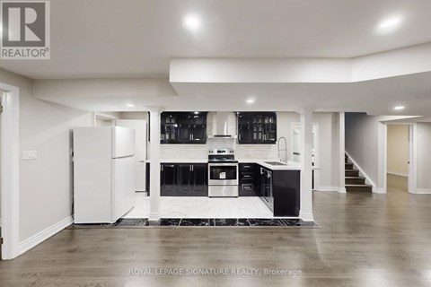 BASEMENT - 38 HAVANNA CRESCENT 3 Beds Apartment for Rent