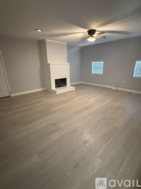 5013 Brookdale Dr 3 Beds Apartment for Rent