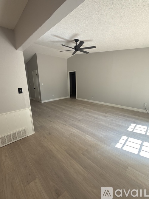 5013 Brookdale Dr 3 Beds Apartment for Rent - Photo gallery 5