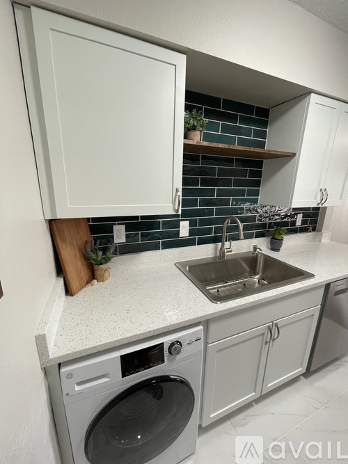 5092 Beach Drive Southeast 1 Condo for Rent - Photo gallery 5