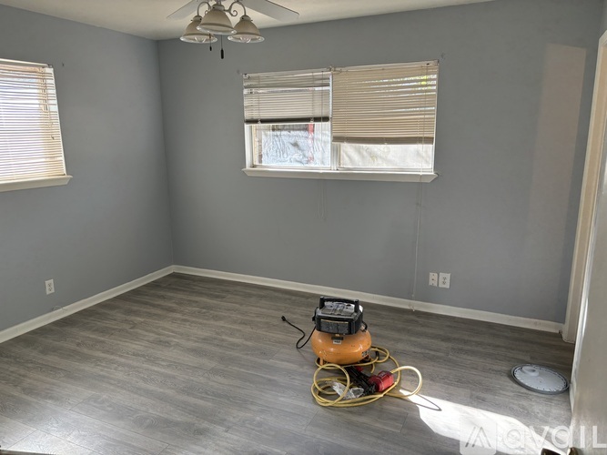 400 South Mendel Street 3 Beds Single Family Home for Rent - Photo gallery 1