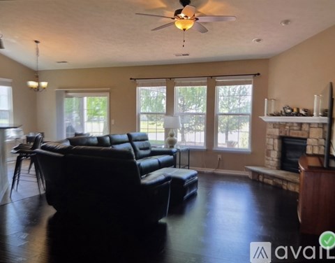 3218 South Courtney Drive 3 Beds Apartment for Rent