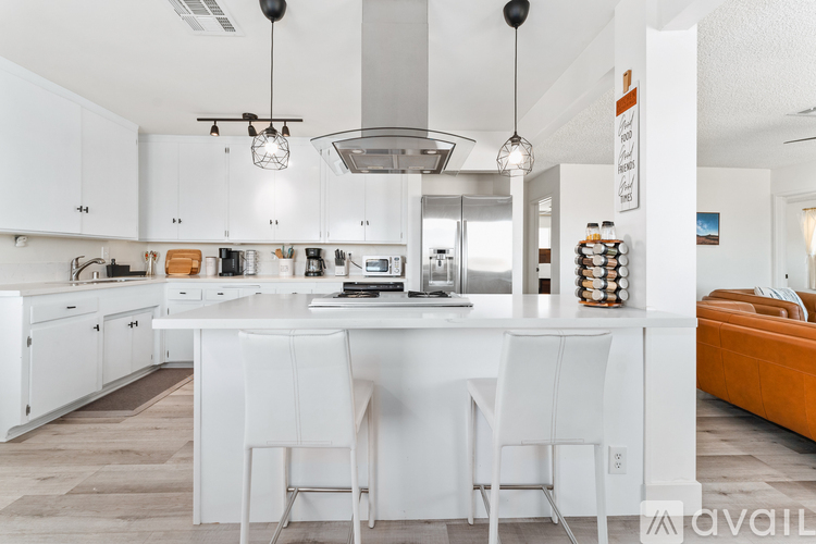 72975 Siesta Drive 3 Beds Single Family Home for Rent - Photo gallery 2