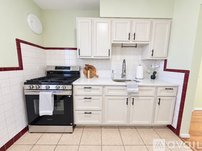 7176 Jamieson Ave 1 Apartment for Rent - Photo gallery 3