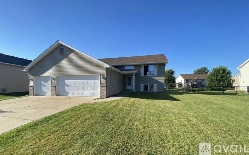 609 Dogwood Street Northeast 4 Beds Single Family Home for Rent - Photo gallery 1