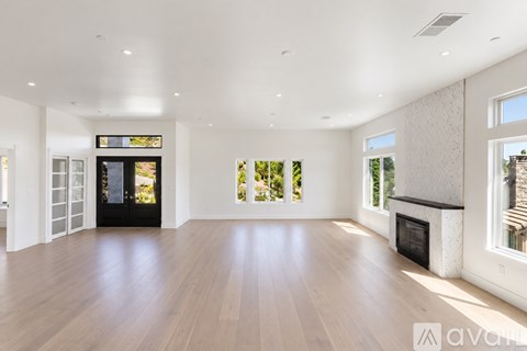 130 Arbor View Lane 4 Beds Apartment for Rent