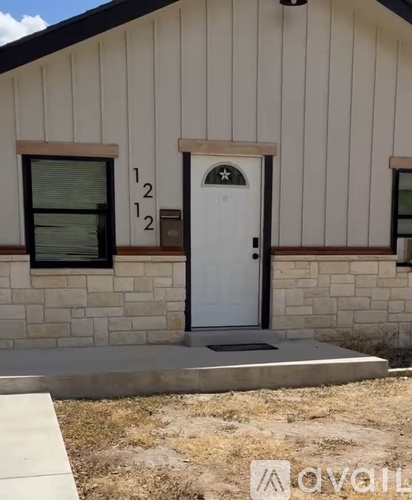 1212 Brady Ave 1 Single Family Home for Rent - Photo gallery 1