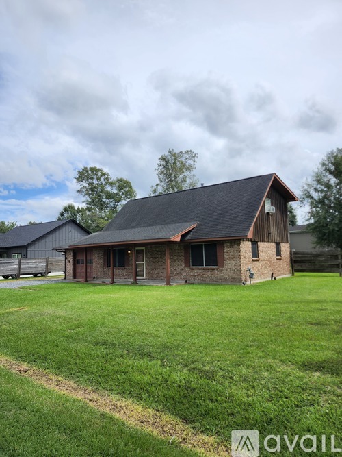 115 8th Ave 3 Beds Single Family Home for Rent - Photo gallery 3