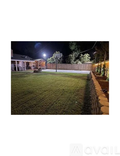 1106 West Indianapolis Avenue 4 Beds Apartment for Rent