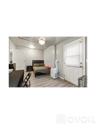 1106 West Indianapolis Avenue 4 Beds Apartment for Rent