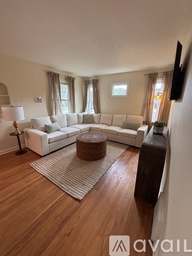 2511 Northview Road 3 Beds Apartment for Rent