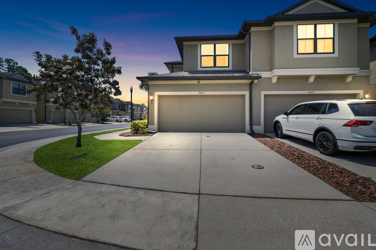 5129 Bay Isle Circle 3 Beds Townhouse for Rent - Photo gallery 1
