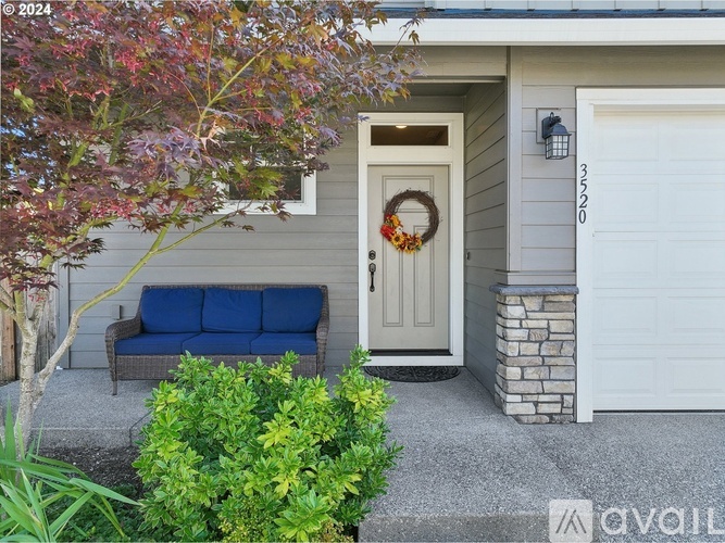 3520 Northeast Spruce Drive 3 Beds Single Family Home for Rent - Photo gallery 1