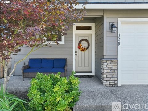 3520 Northeast Spruce Drive 3 Beds Apartment for Rent