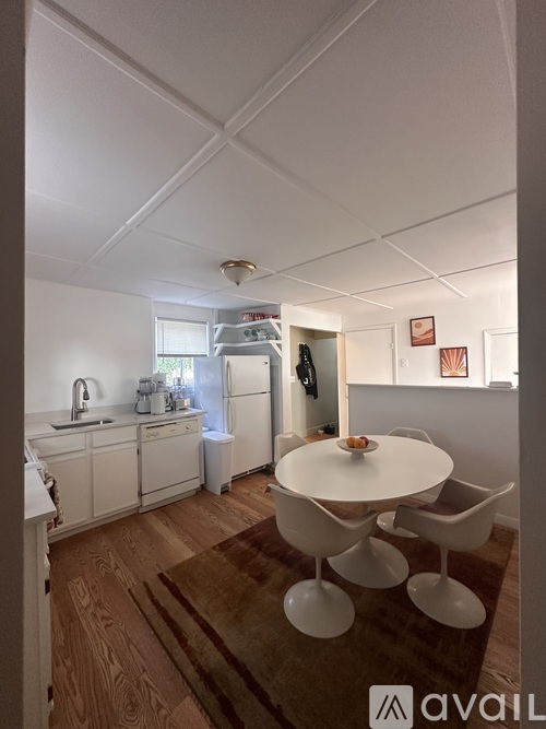 24 School Street 2 Beds Single Family Home for Rent - Photo gallery 2
