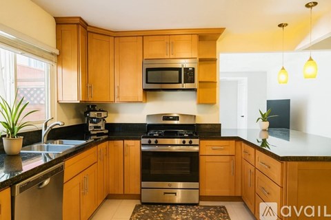 1820 Key Boulevard 2 Beds Apartment for Rent