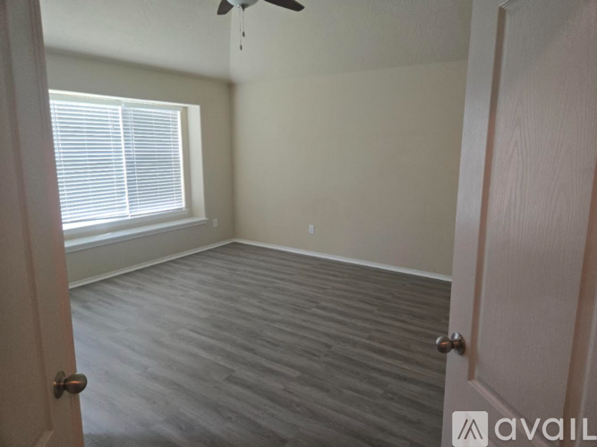 11915 Harristown Drive 3 Beds Single Family Home for Rent - Photo gallery 5