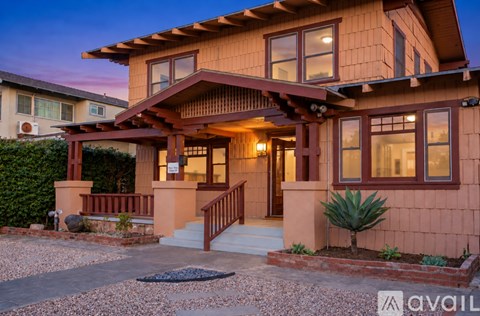 1428 12Th Avenue 5 Beds Apartment for Rent